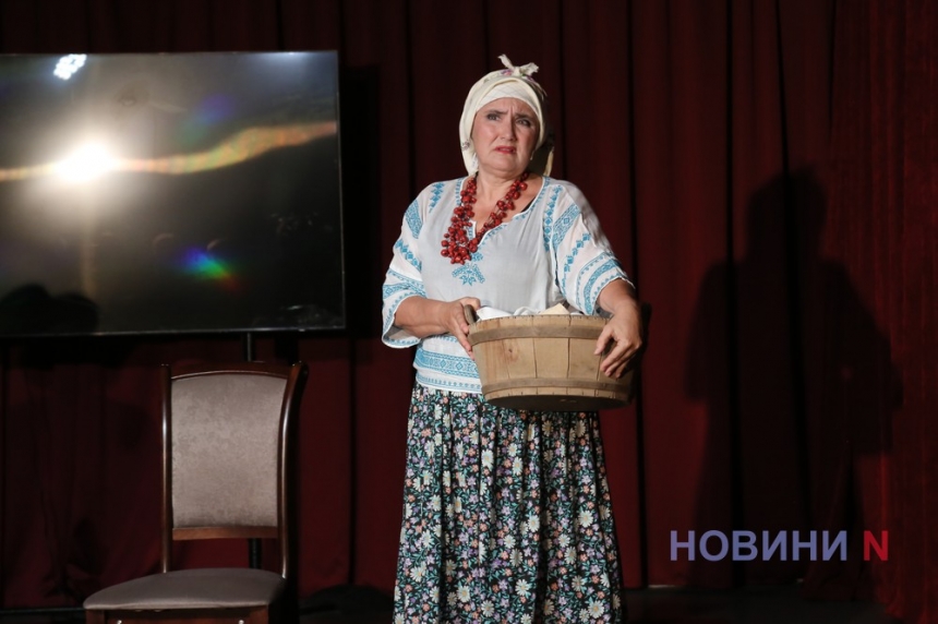 «Зустрічі на перехресті»: у Миколаївському театрі відбувся ювілейний вечір трьох артистів (фоторепортаж)