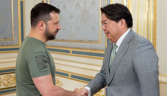 Зеленський зустрівся з міністром закордонних справ Японії