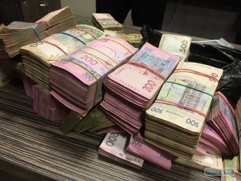 Кража миллиона на закупке «оборонки»: чиновницам мэрии Вознесенска сообщили о подозрении