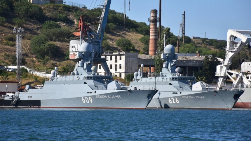 ВМС ВСУ: РФ перевела свои корабли из Черного в Азовское море после ударов в Севастополе