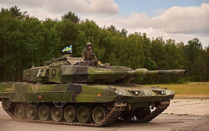 Швеция предоставила Украине 10 танков Strv 122 и провела подготовку экипажей