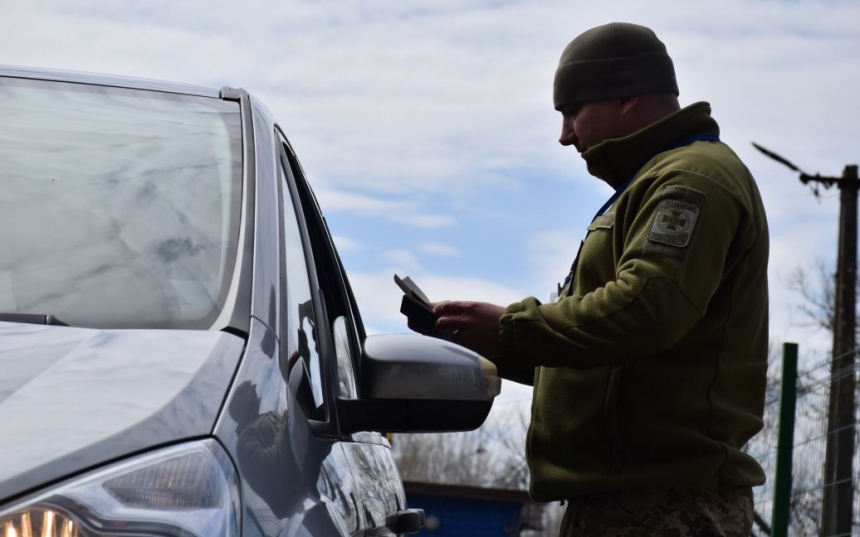 Кого із чоловіків можуть повернути з Польщі до України: відповідь юриста