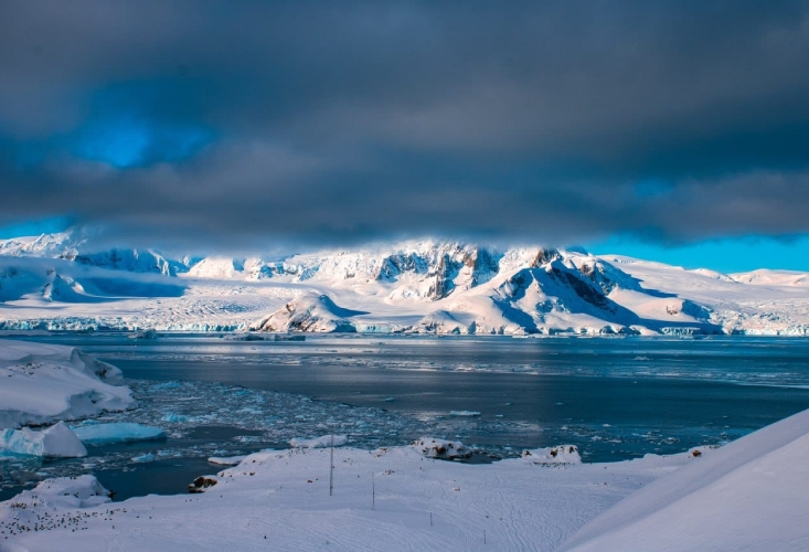Обеспокоены минимальным количеством льда: полярники рассказали о нынешней зиме в Антарктиде