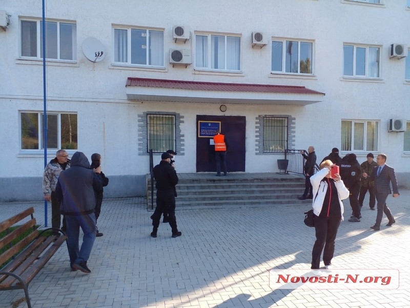 Поліція повідомила подробиці рейдерського захоплення аграрного підприємства у Миколаївській області