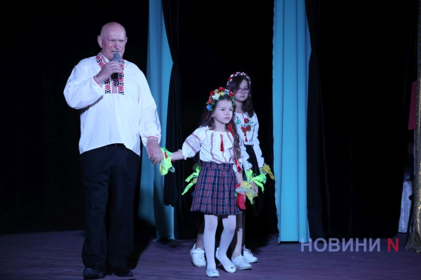 «Козацькому роду нема переводу»: у Кульбакінському будинку культури відзначили День захисників та захисниць (фоторепортаж)