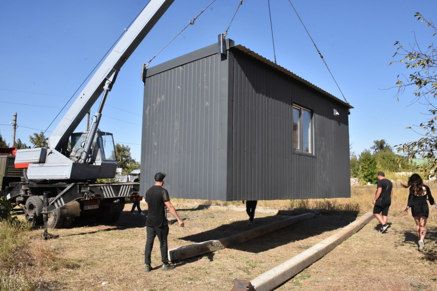 У селах Миколаївської області встановлено перші повноцінні модульні будиночки (фото)