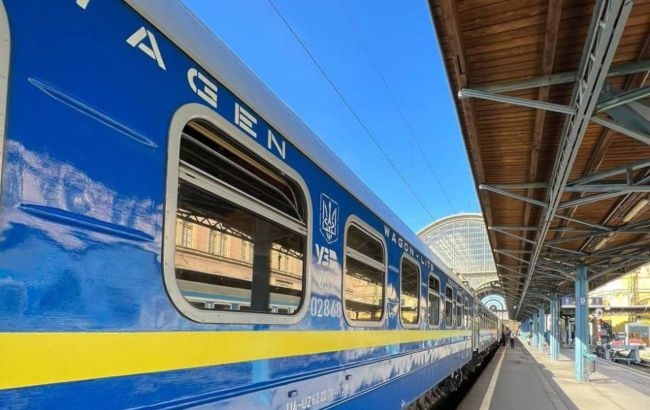 В Україні затримуються потяги через нічну атаку безпілотників по півдню (список)