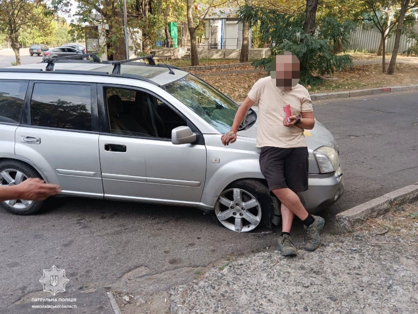 У Миколаєві п'яний водій на «Нісані» вчинив ДТП