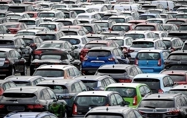 За рік попит на автомобілі в Україні зріс на 34%