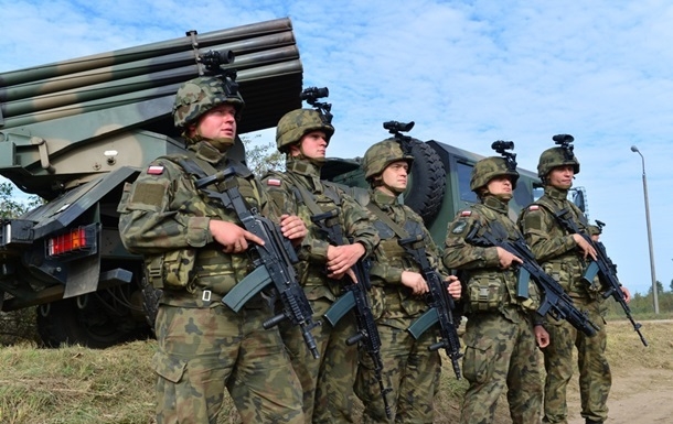 Топкомандувачі армії Польщі подали у відставку