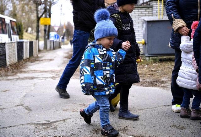 Понад 1300 українських дітей евакуювали на лікування за кордон із початку війни