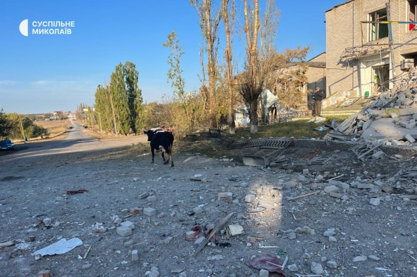Вдарило прямо в барну стійку та вбило жінку: кадри з місця «прильоту» в Миколаївській області