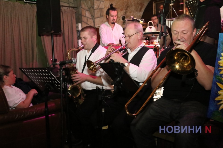  \"Джаз в укрытии\": яркий музыкальный подарок для николаевцев (фоторепортаж)