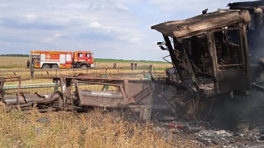 Під Снігурівкою комбайн вибухнув на міні: постраждав водій