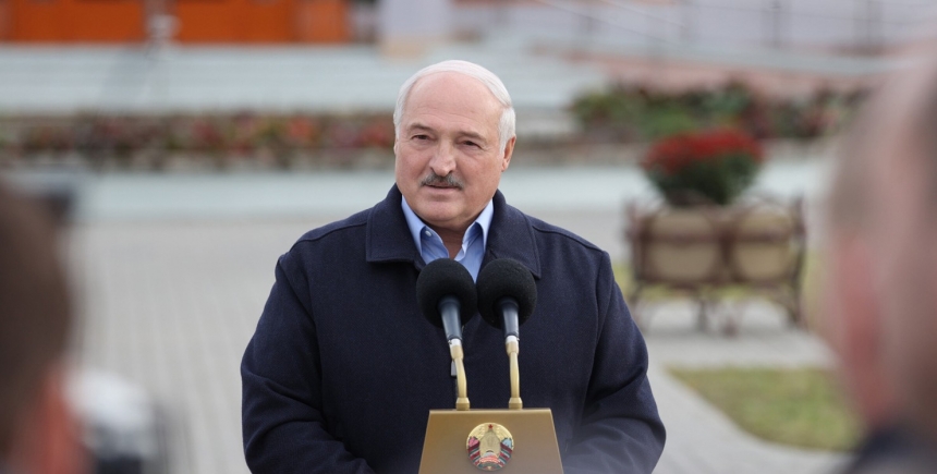 Лукашенко заявил, что Беларусь наладит отношения с Литвой и Польшей
