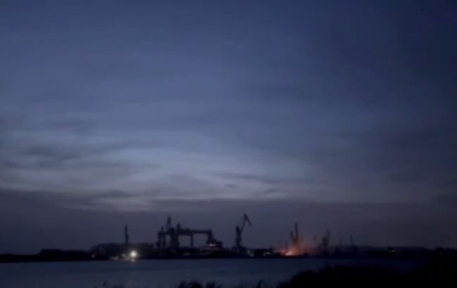Вибухи у Керчі: ЗСУ пошкодили суднобудівний завод «Затока»