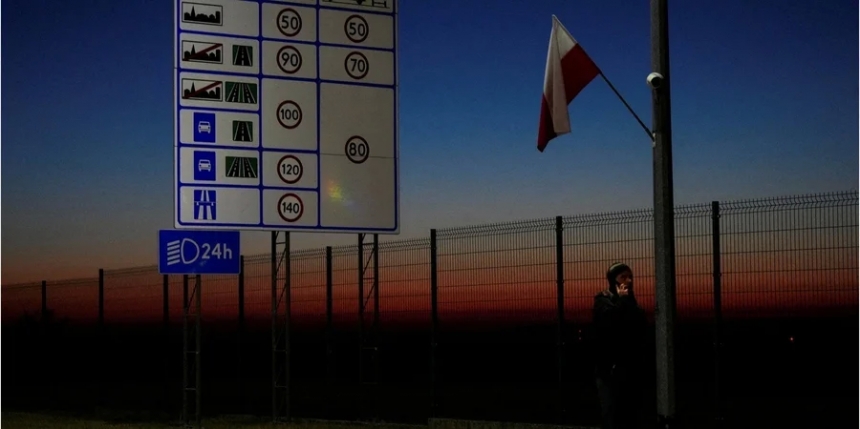 Польские перевозчики заблокировали границу с Украиной
