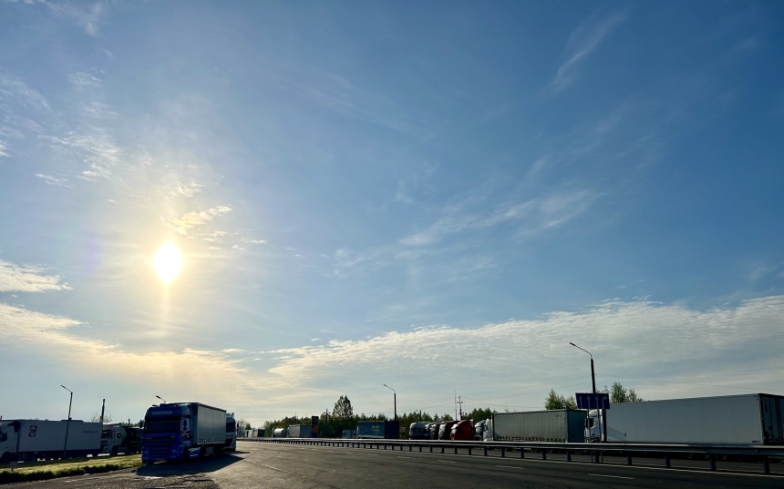Польские перевозчики блокируют три пункта пропуска на границе с Украиной