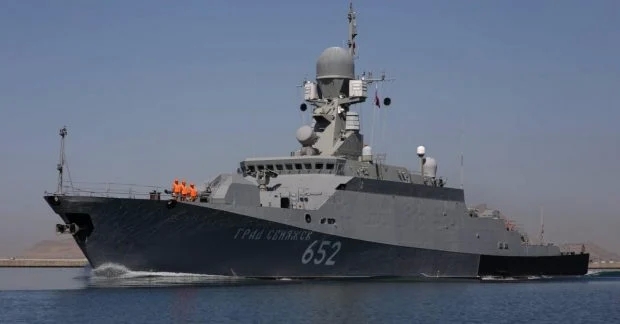 Уровень угрозы очень высокий: РФ вывела ракетоноситель в Черное море
