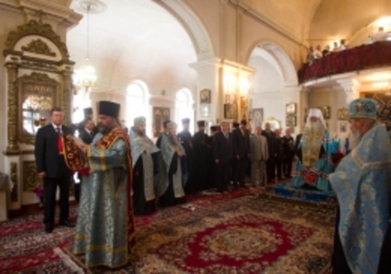 В Николаеве Янукович принял участие в молебне по случаю праздника Рождества Пресвятой Богородицы