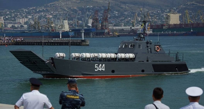 Пораженные в Крыму десантные катера РФ пошли ко дну – ГУР