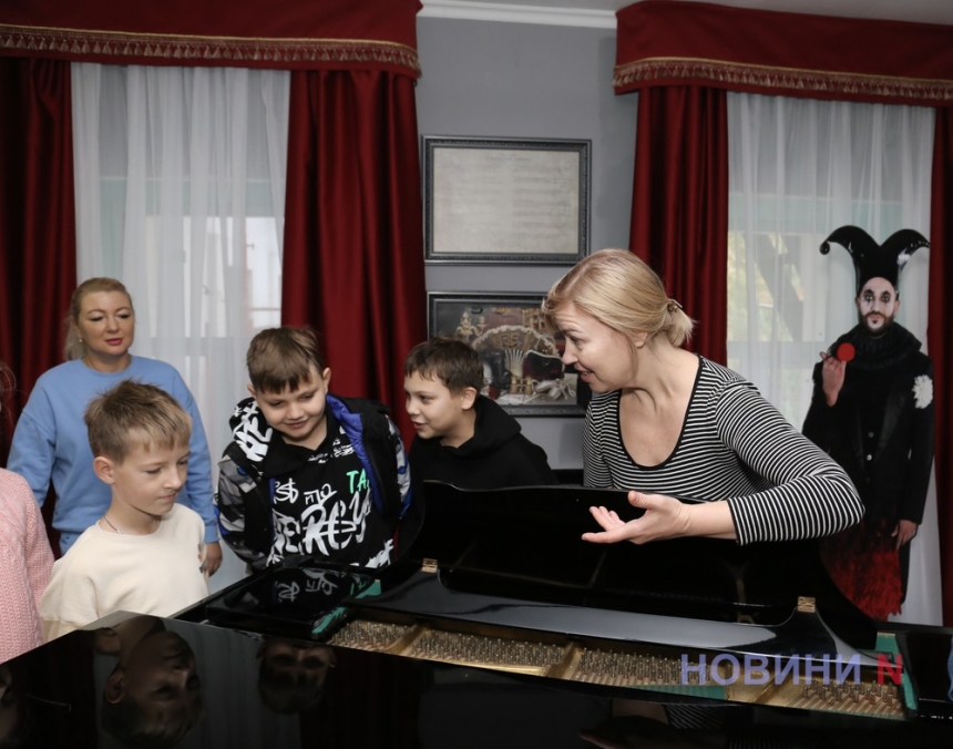 В николаевском театре провели мастер-классы для самых маленьких (фоторепортаж)