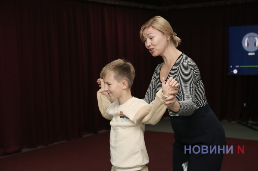 В николаевском театре провели мастер-классы для самых маленьких (фоторепортаж)