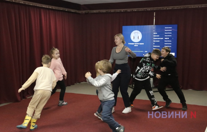 В николаевском театре провели мастер-классы для самых маленьких (фоторепортаж)
