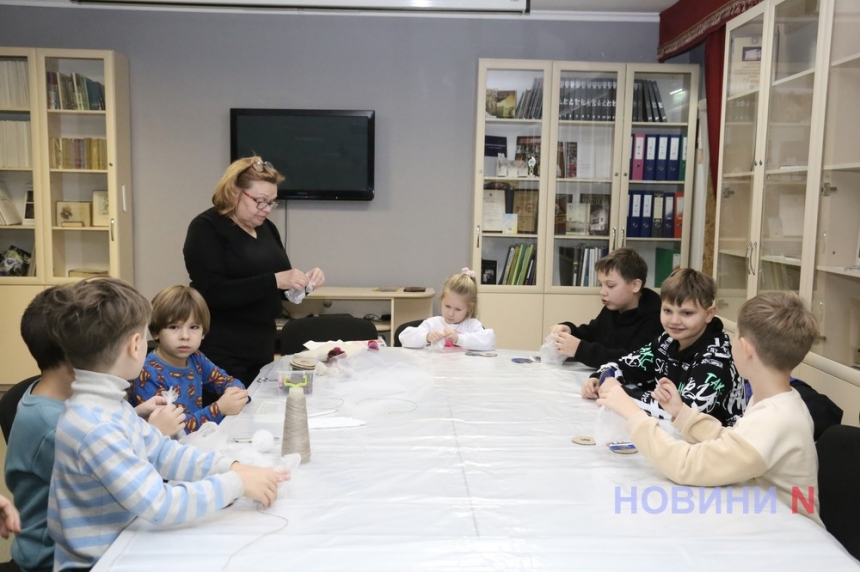 У миколаївському театрі провели майстер-класи для найменших (фоторепортаж)