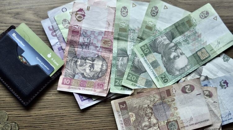 Каждый четвертый экономит на питании: Нацбанк провел опрос, на что хватает денег у украинцев