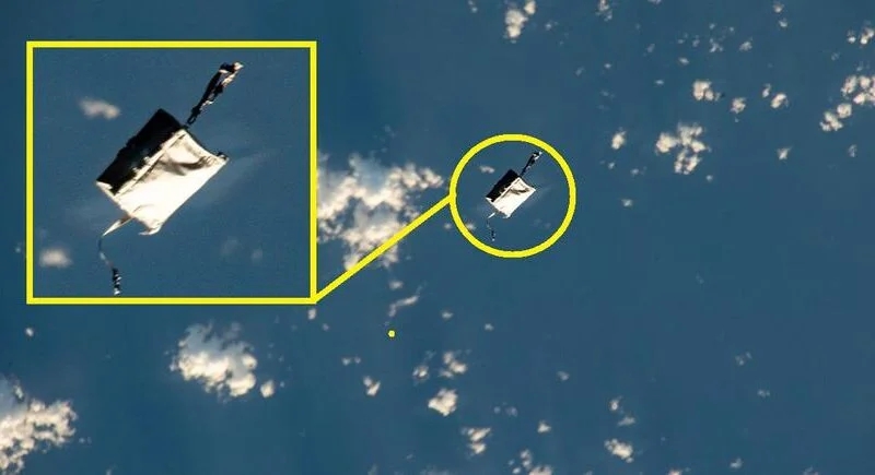 Астронавты NASA потеряли в открытом космосе сумку с инструментами – ее можно увидеть на орбите с помощью обыкновенного бинокля