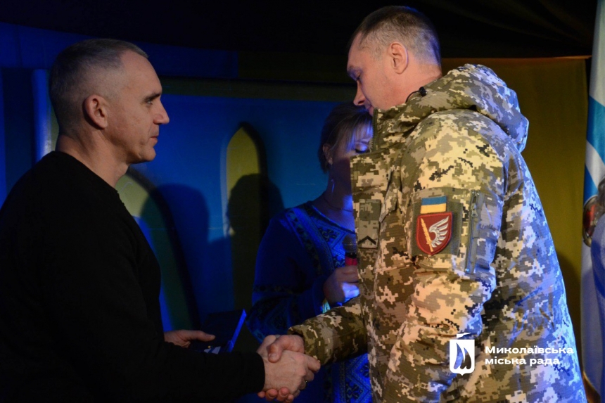 У Миколаєві вручили нагороди за оборону міста (фоторепортаж)