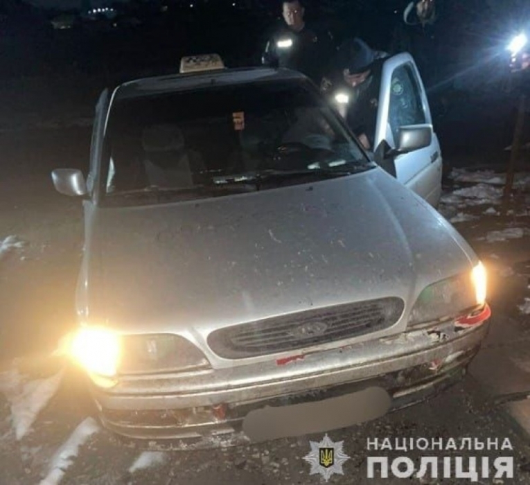 Житель Николаевской области угнал такси, чтобы добраться домой