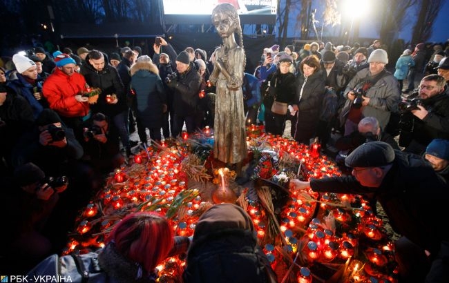 Месть за свободу: в Украине чтят память жертв Голодомора