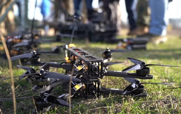 Міноборони випробувало нові FPV-дрони (відео)