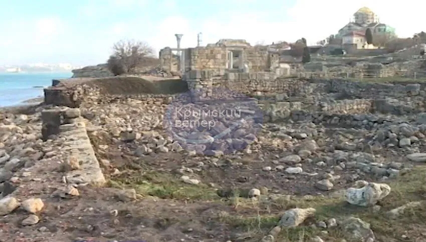 Шторм у Криму: пошкоджено найвідоміший пам'ятник Херсонесу