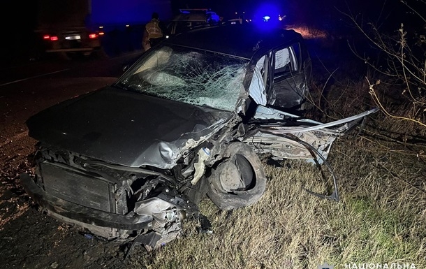 На Одещині в ДТП з вантажівкою загинув водій легковика