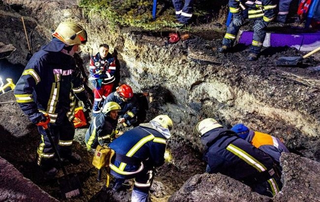 У Харкові під час ремонту підземного газопроводу стався зсув: є жертви