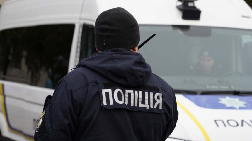 Сопротивлялись, ударили полицейского и сбежали: в Первомайске двое водителей устроили ЧП