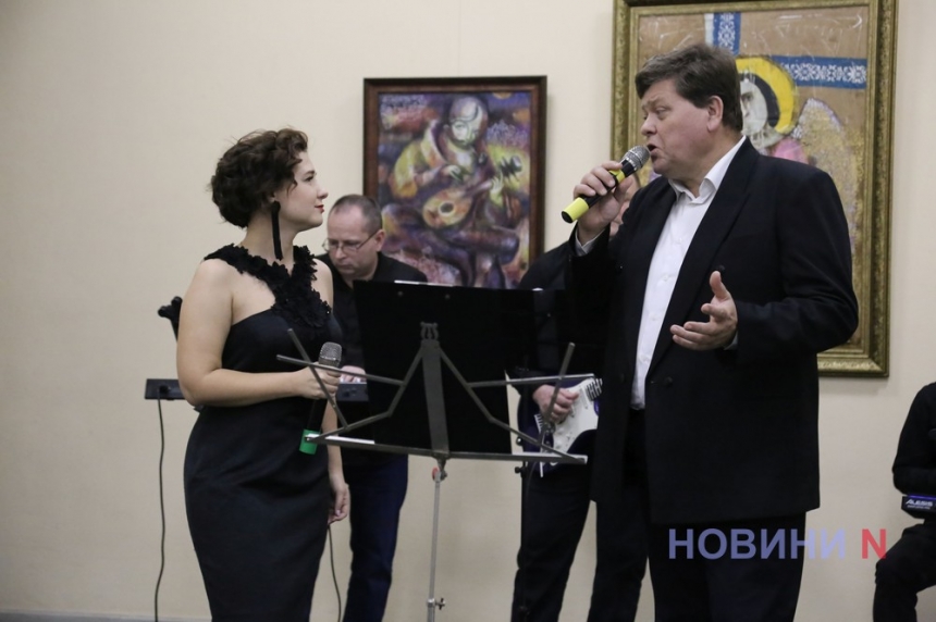 «Золоті шедеври світового кіно»: у Миколаєві виступили Art Colors Band та артисти філармонії (фоторепортаж)