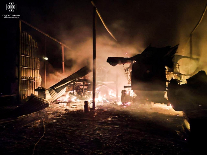 Появились фото последствий ночной атаки «шахедов» в Николаевской области