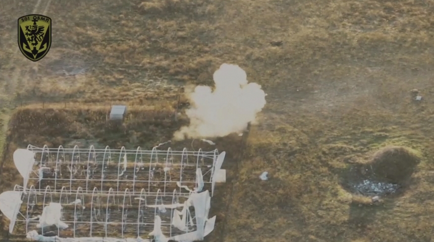 Миколаївські морпіхи показали, як знищили за допомогою дрона ворожий міномет (відео)