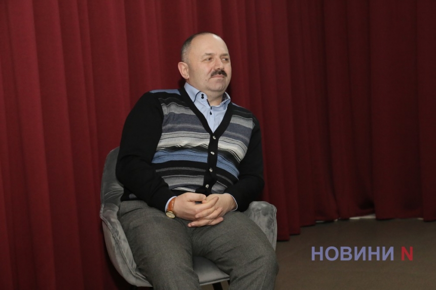 У миколаївському театрі відбулася прес-конференція, присвячена виставі про Миколу Леонтовича (фото, відео)