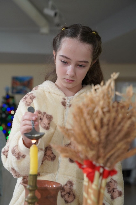 К Рождеству николаевские школьники устроили праздник для семей защитников