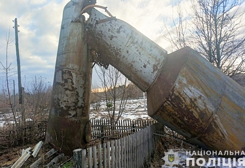 Оккупанты ударили по электролиниям и водонапорной башне в Черниговской области