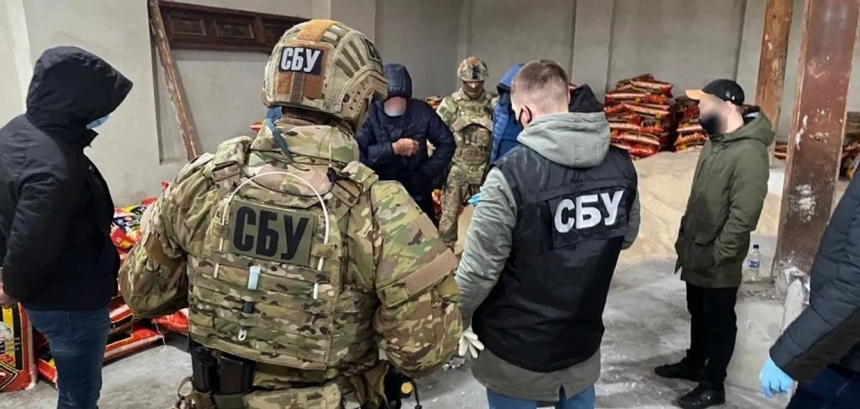 Украина вернула уголовную ответственность за контрабанду: Зеленский подписал закон