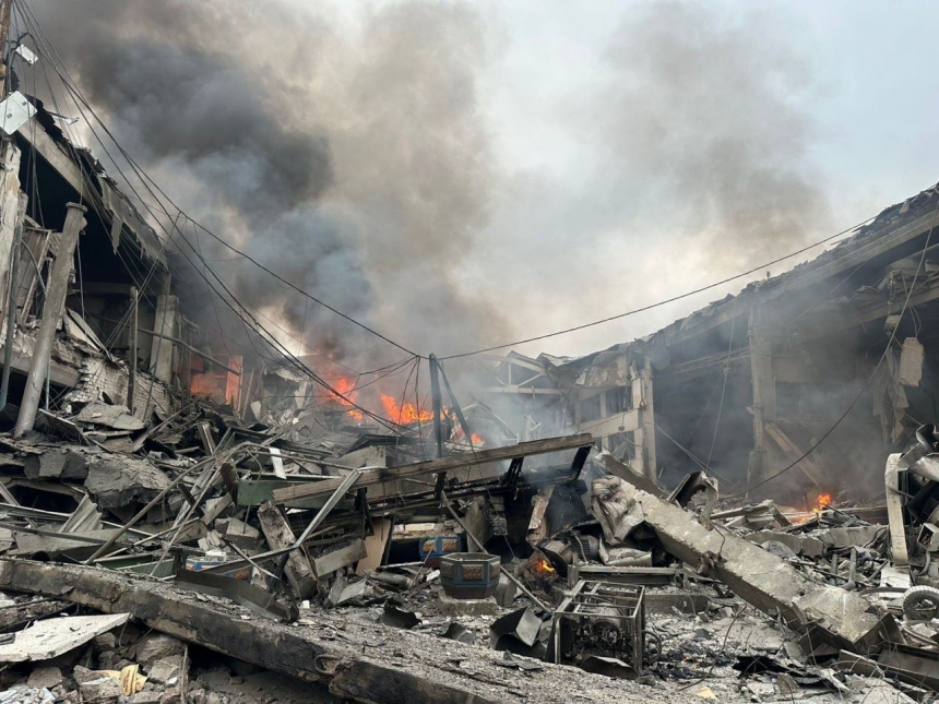 Україну атакували 110 ракетами: усі фото наслідків із міст