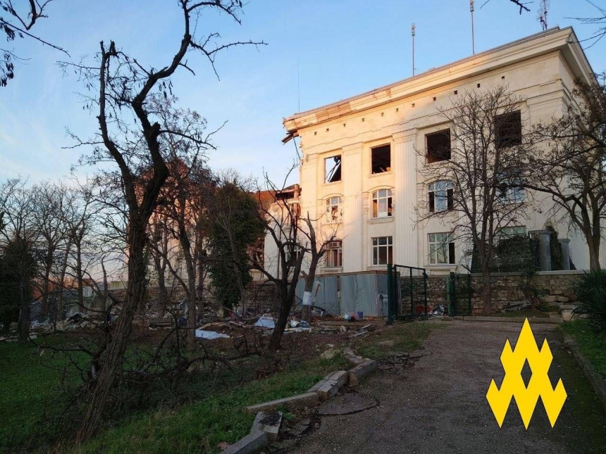 Появились фото разрушенного здания штаба Черноморского флота РФ в Севастополе