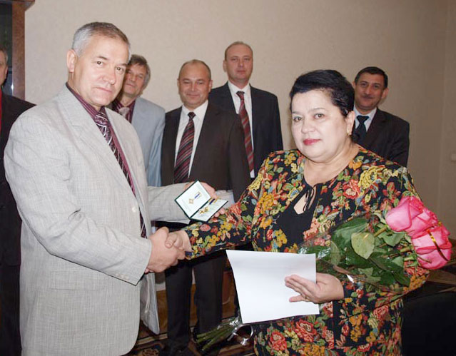 ГНА Украины наградила медалью «Ветеран налоговой службы» - сотрудницу из Николаева 