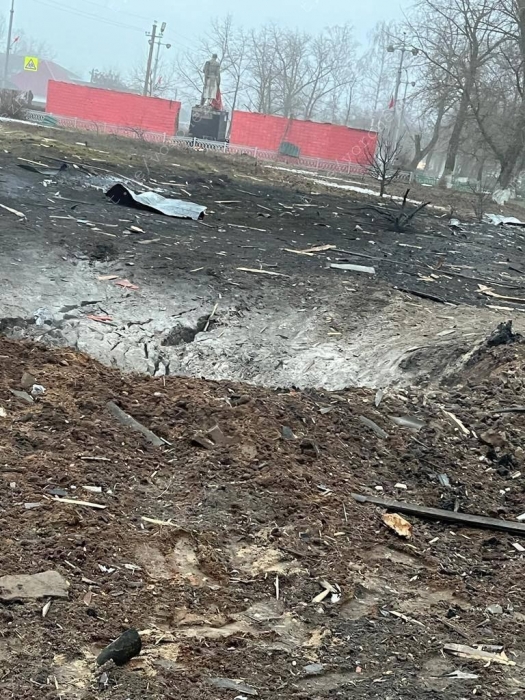 На село у Воронезькій області впала російська ракета (відео)